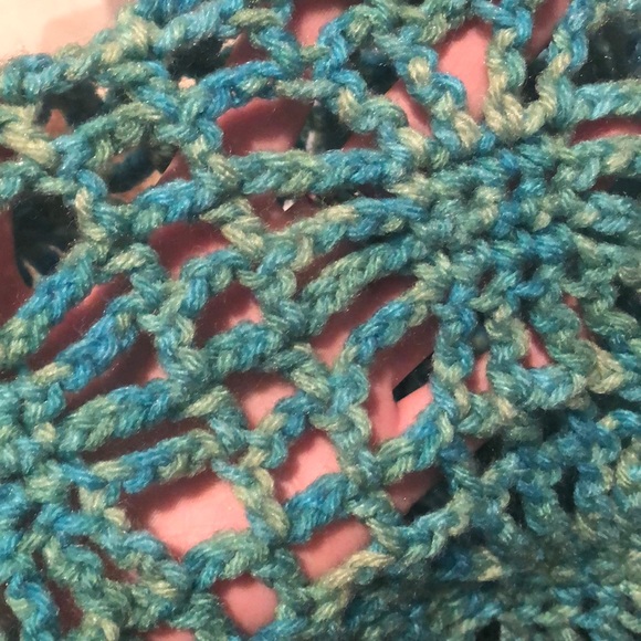 Crochet Poncho 🌱 - Picture 3 of 3